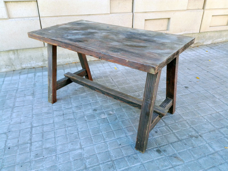 conjunto mesa banco exterior madera desgastada 77x132x70 1u 49x125x36 2u